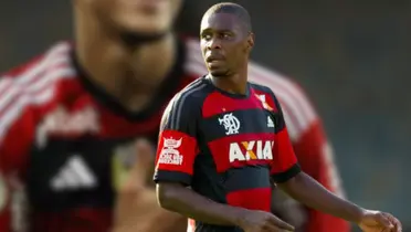Jovem talento do Flamengo vem sendo comparado a antigo ídolo do clube