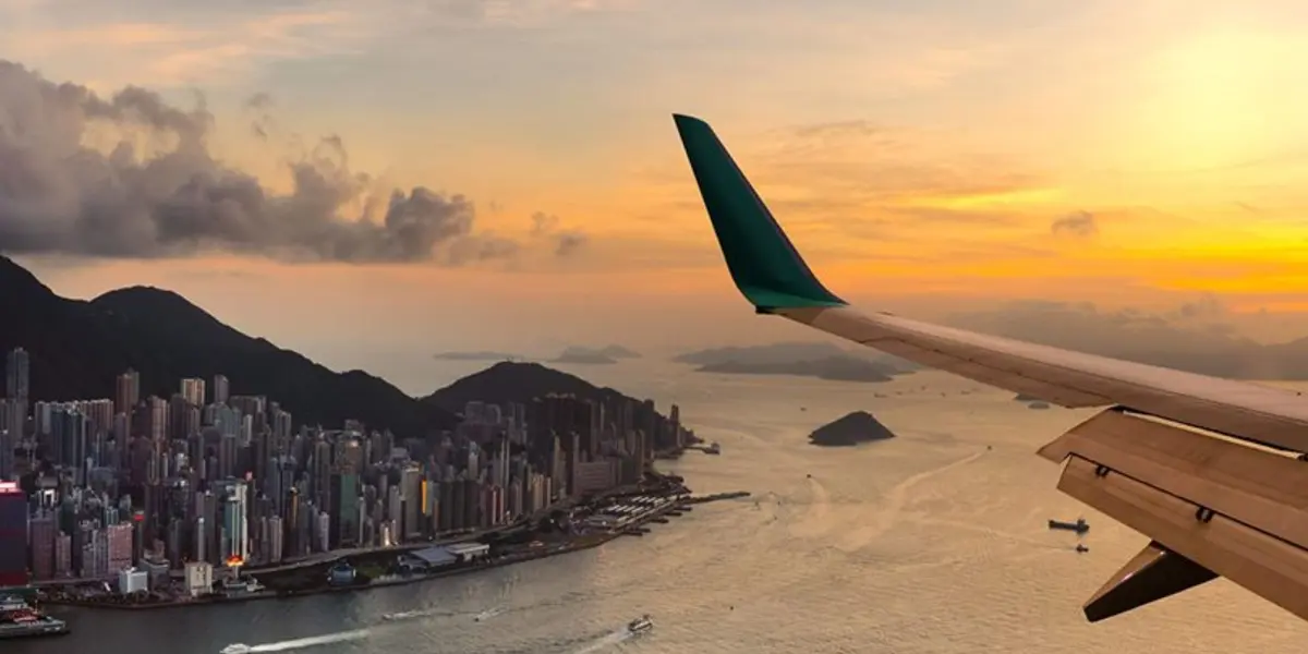 Após fim da temporada asiática, jogador faz as malas e embarca rumo ao Rio de Janeiro para vestir camisa do Flamengo.