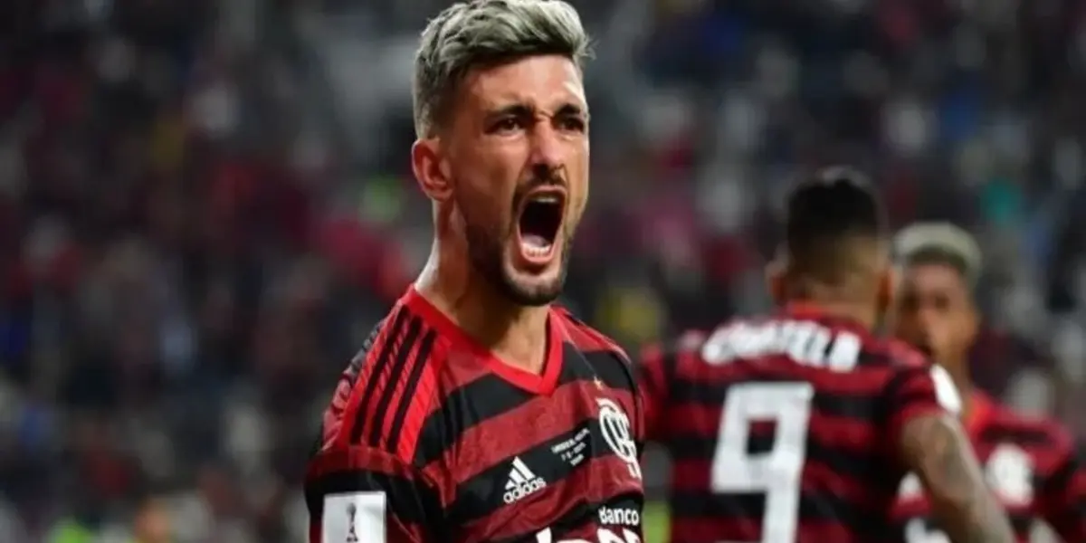 Arrascaeta treina com o grupo após incômodo no pé e deve reforçar Flamengo contra o Vélez
