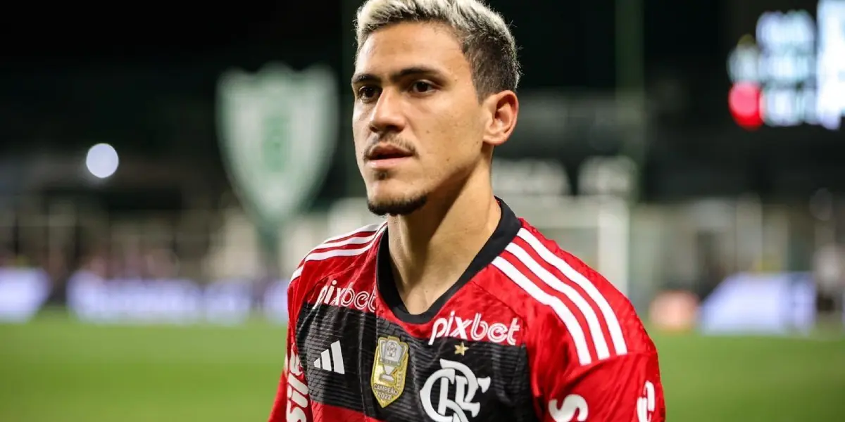 Clubes europeus mantêm janela de transferências aberta enquanto um time inglês demonstra interesse na contratação do atacante Pedro