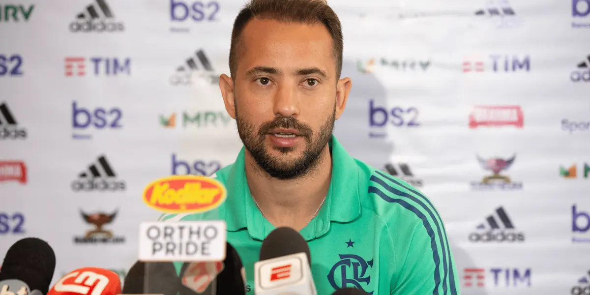 David Luiz estava no lance em que o Botafogo conseguiu marcar o terceiro gol. Após a jogada, parte da torcida do Flamengo presente no Maracanã não poupou o zagueiro