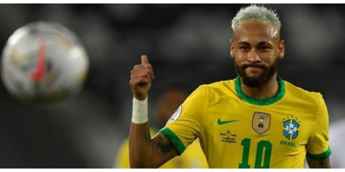 Dirigente está no catar e quer conversar com jogador para discutir projeto