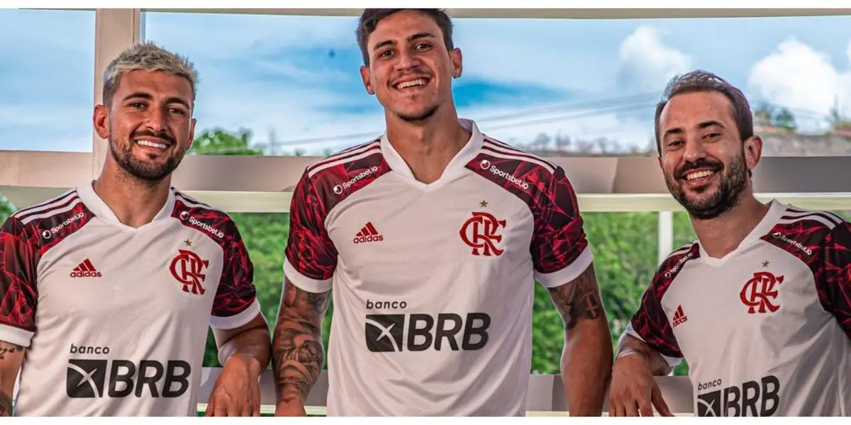 Ele ficou de fora das últimas partidas e vai poder voltar a ser relacionado, mas sua condição física preocupa