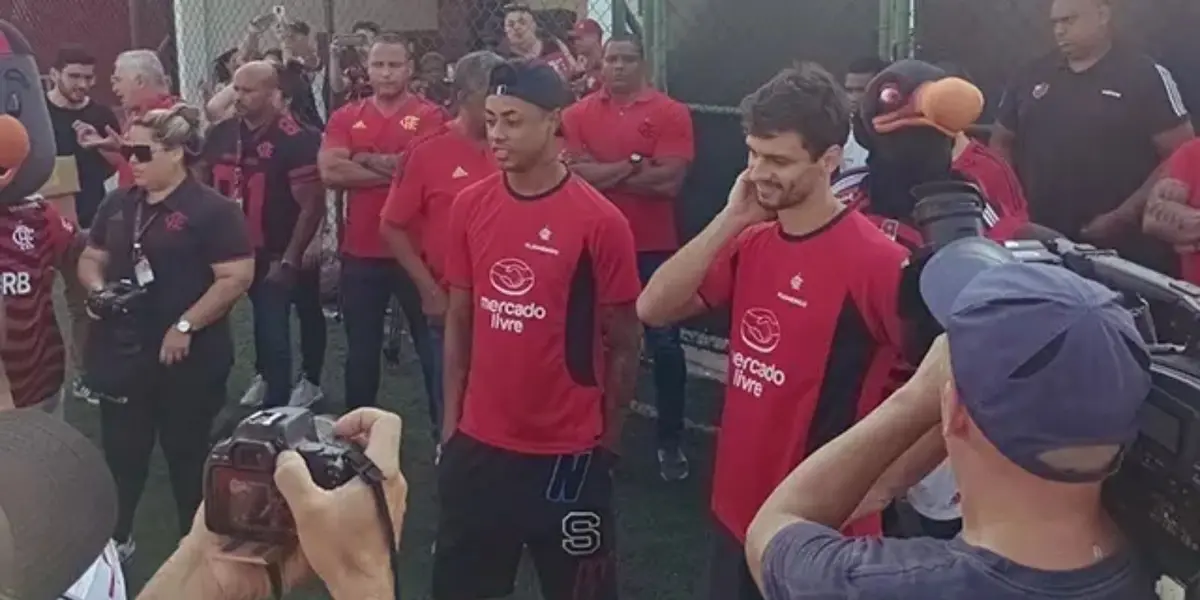 Enquanto que Bruno Henrique só tem seu retorno confirmado para 2023, Rodrigo Caio já voltou aos treinamentos com a equipe
