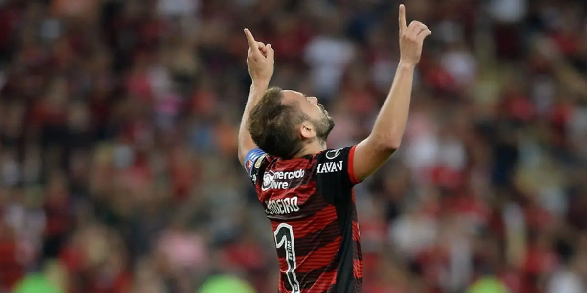 Everton Ribeiro voltou a ser convocado por Tite