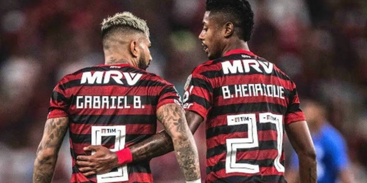 Gabigol e Bruno Henrique se despedem contra o Vitória.