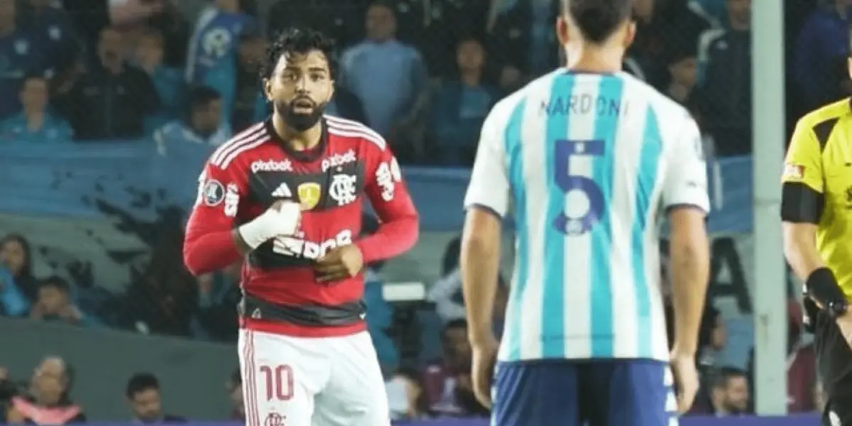 Gabigol ironiza ‘cera’ feita por jogador do Racing e aponta para patch de tricampeão da Libertadores do Flamengo