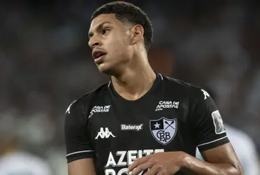 Jogador chegou e na apresentação o rival lembrou a disputa