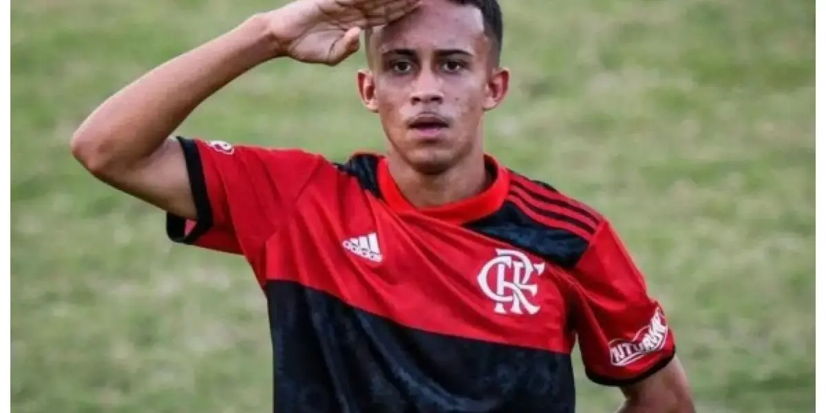 Jogador do Flamengo foi alvo de polêmica durante partida contra o Botafogo