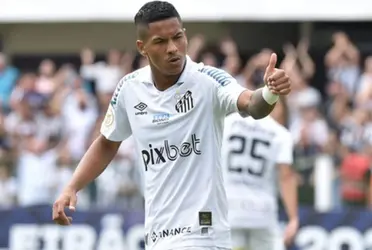 Jogador do Santos interage com atleta do rubro-negro