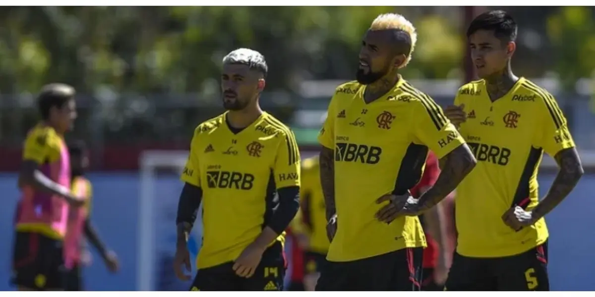 Jogador é ídolo das duas torcidas e mandou mensagem de carinho ao ex clube