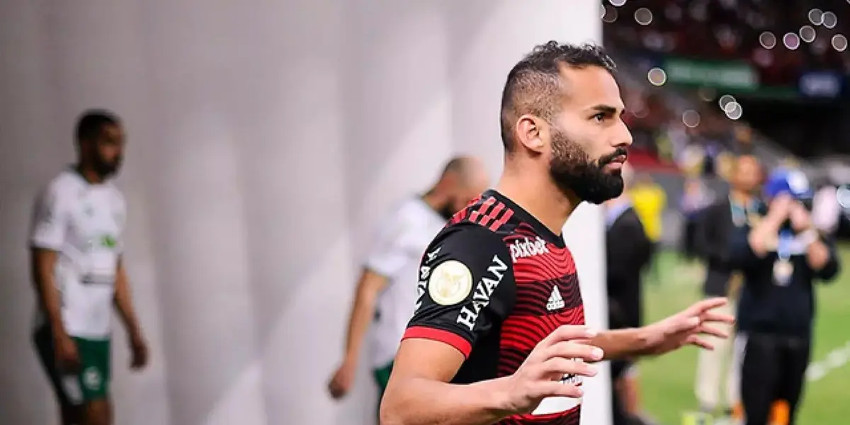 Jogador é peça fundamental no esquema do técnico que terá de achar uma alternativa