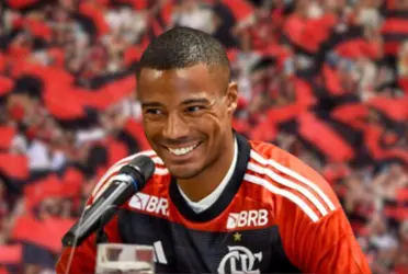 Jogador era aguardado por muitos torcedores do Mengão!