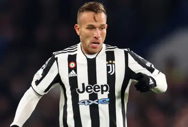 Jogador está de saída do Liverpool e pode assumir a vaga no meio