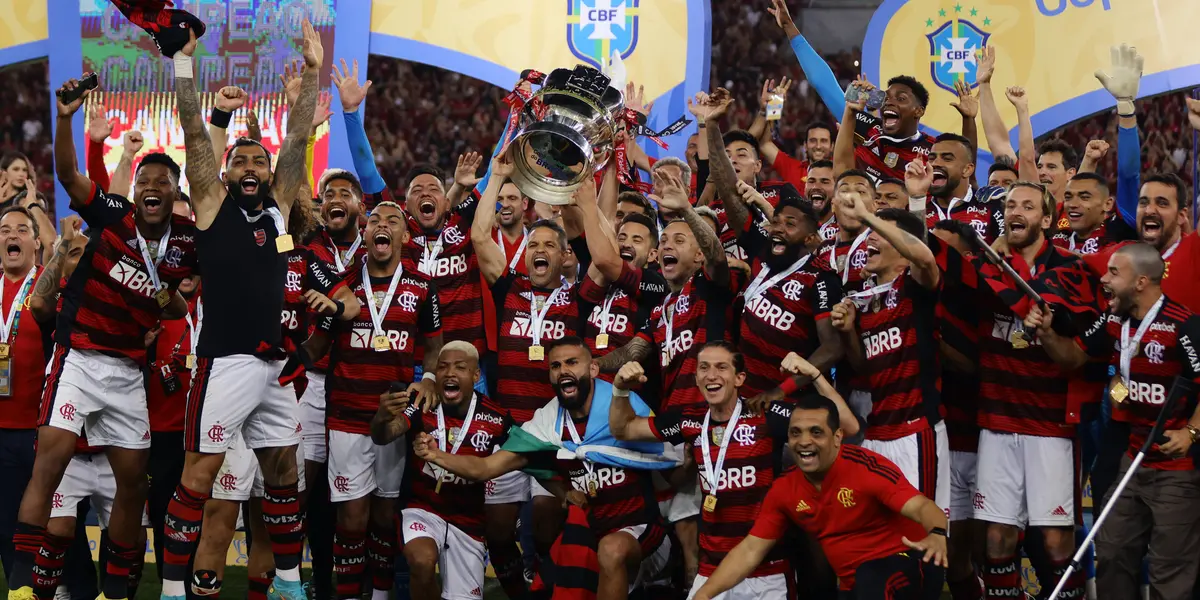 Jogador esteve presente durante toda a fase vitoriosa do Flamengo nos últimos anos