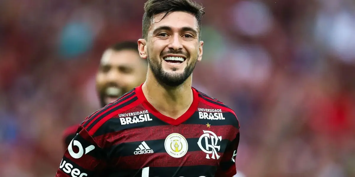 Jogador preferiu ficar com o número 14