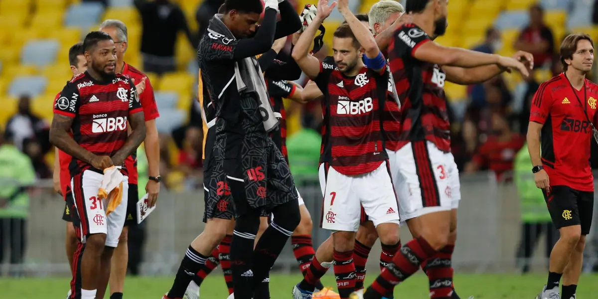 Lateral-esquerdo respondeu a jornalistas