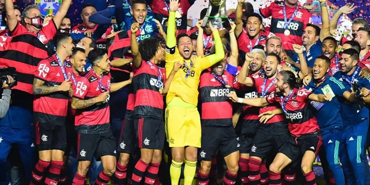 Lenda rubro-negra passou por operação bem sucedida