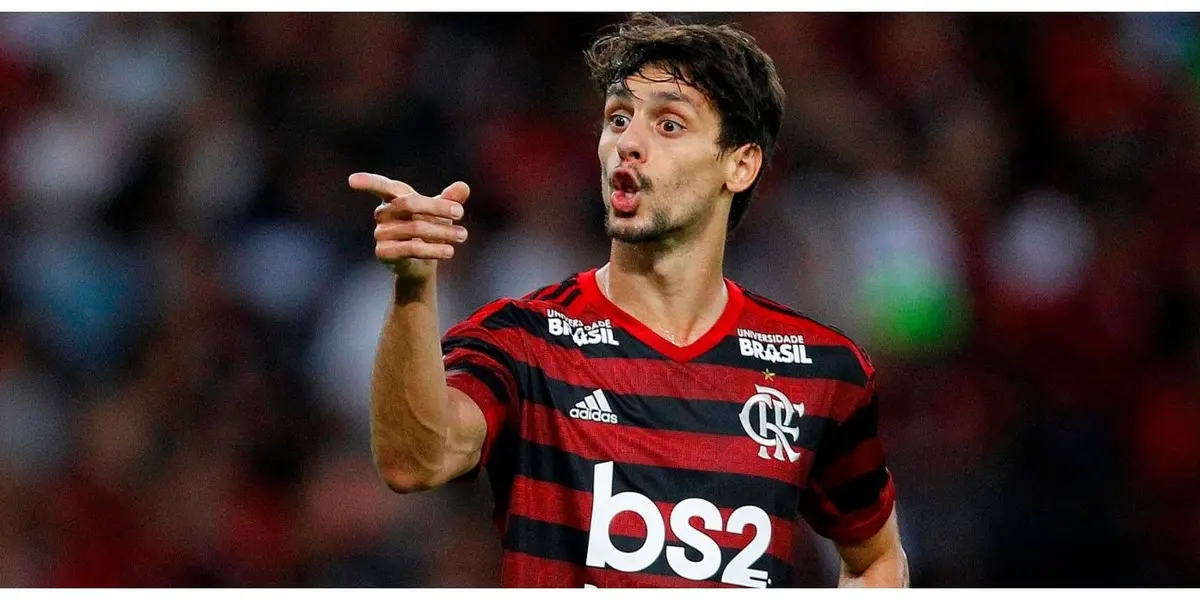 Mesmo contundido, zagueiro conseguiu escrever seu nome nos corredores da Gávea