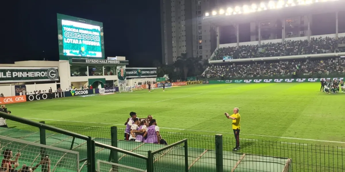 No duelo, o treinador optou por começar a partida com uma escalação alternativa