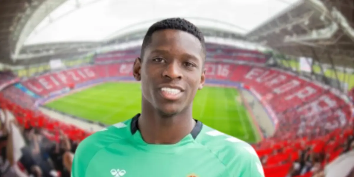 O atacante estava sendo disputado pelos rivais, mas um novo clube chegou na briga