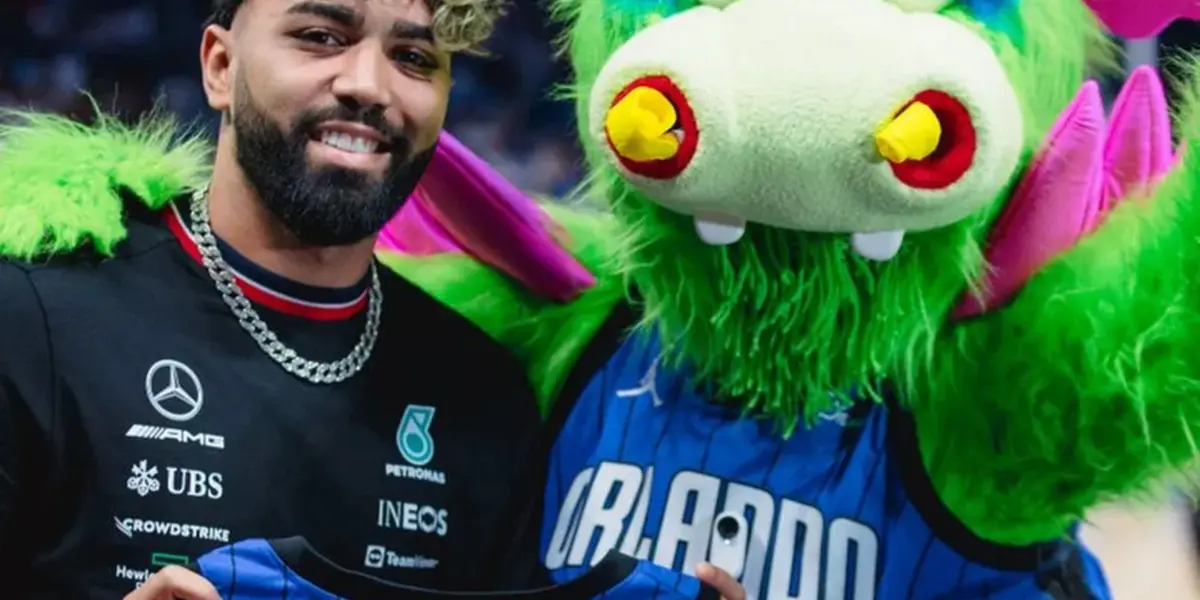 O jogador está de férias nos Estados Unidos e tem aproveitado o tempo para assistir alguns jogos de outros esportes