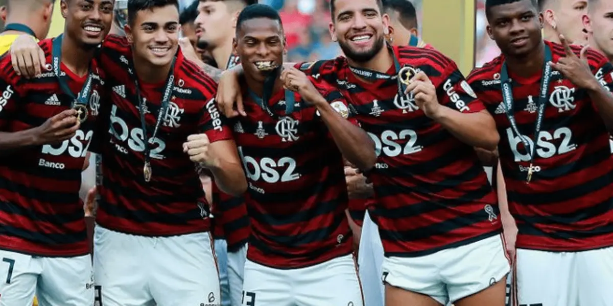 O jogador saiu muito criticado pela torcida rubro-negra