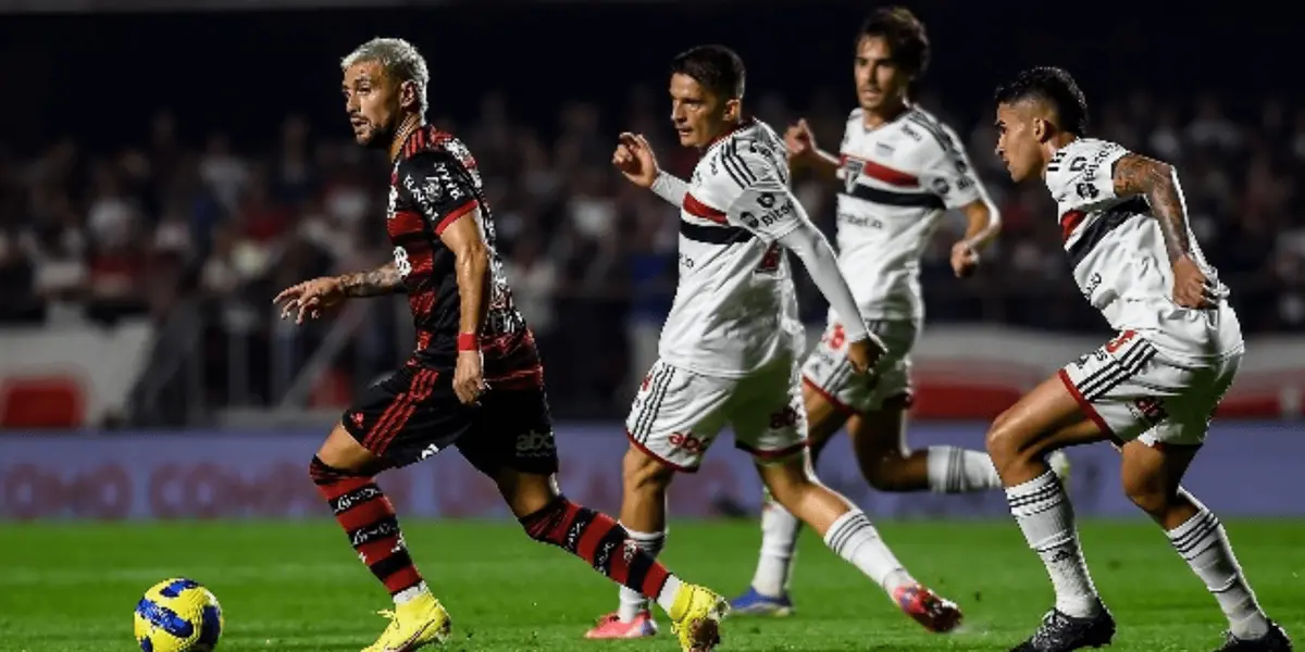 O jogador sofre com uma lesão na coxa e não irá se recuperar a tempo