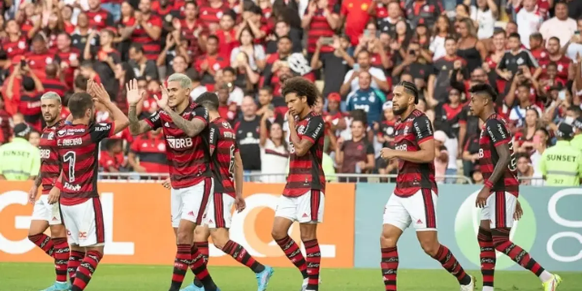 Quando uma saída parecia o único caminho, Dorival conseguiu encaixar Pedro no time titular