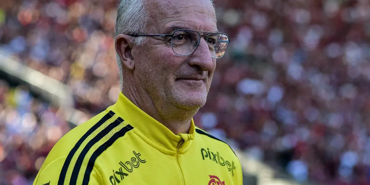 Treinador fez anúncio na coletiva de imprensa