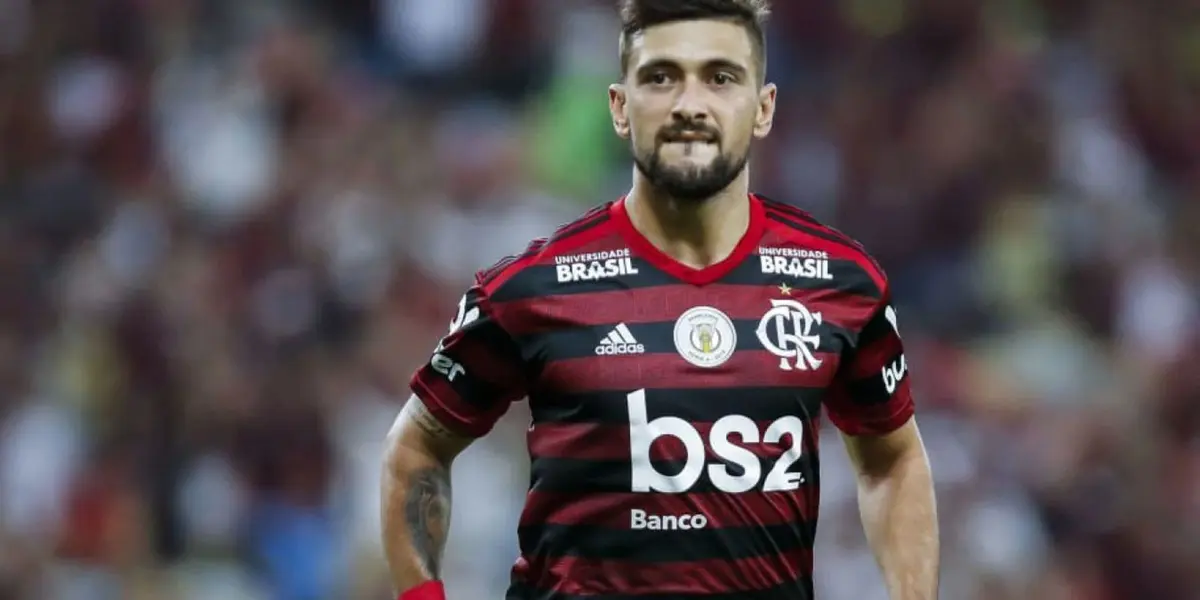 Uruguaio que faz tratamento no púbis está convocado pela Seleção Uruguaia