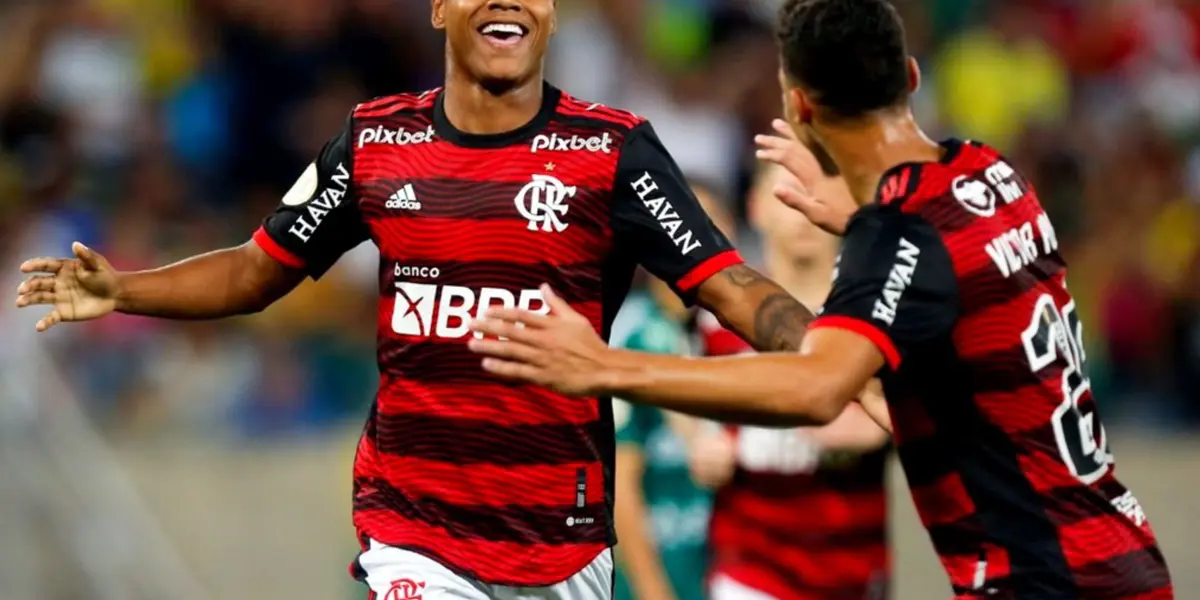 Victor Hugo tem contrato até 2027 com o Flamengo e recebeu elogios de Dorival Júnior ao longo de 2022