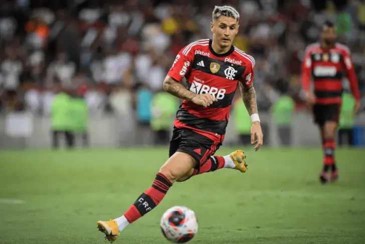 Vibrante sequência de Varela no Flamengo eleva a moral da equipe.