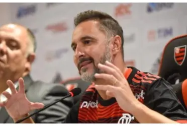 Treinador tentou justificar derrota na Supercopa, mas não convenceu muito 